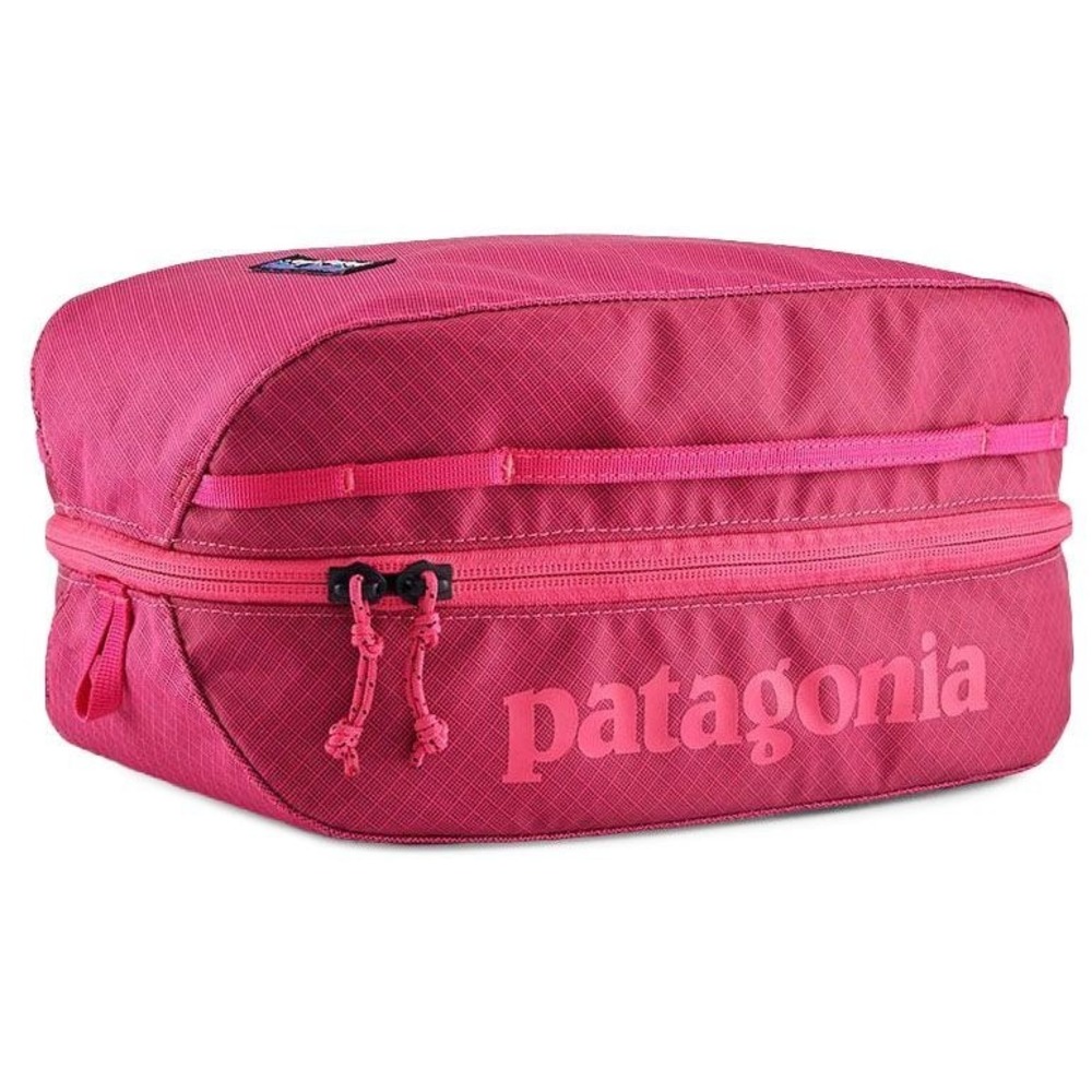 Patagonia Black Hole Cube 6L Hot Pink Travel Packing Organizer Bag